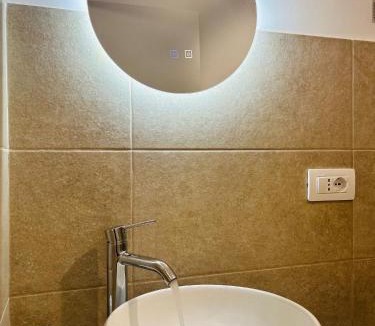 Zona XVI Torrenova Apartment | Da Mauro e Michela - Cozy Apartment - Metro C to Colosseum