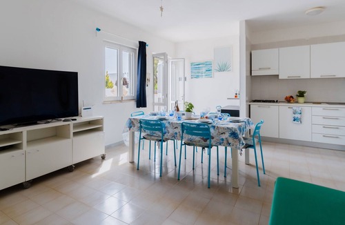 Lido Marini House | Daisy- Lido Marini by Vivimy