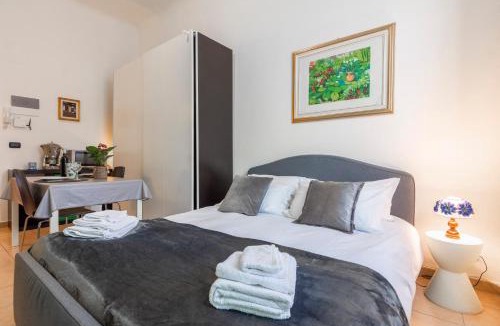 Cagnola Apartment | Deluxe Studio, Wi-Fi, self check-in, air condition