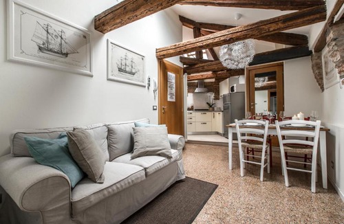 Castello Apartment | Design District Apartment R&R
