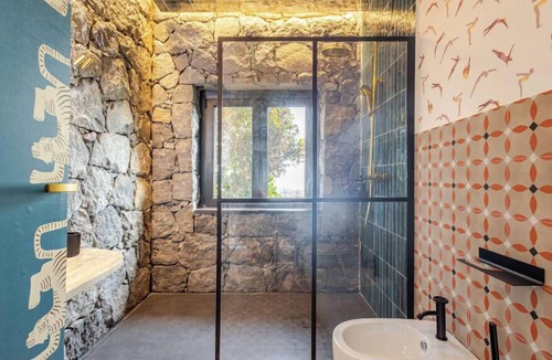 Valverde House | Dolce Lava - Natural Luxury Experience