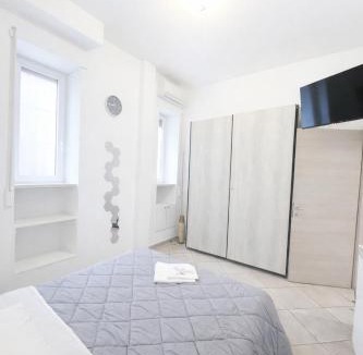 Prenestino-Centocelle Apartment | Domus Tiziano 30 meters from the C line