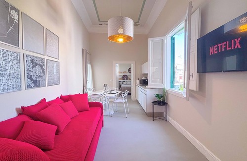 Mesagne Apartment | Donna Antonietta – Central Charm & Private Terrace