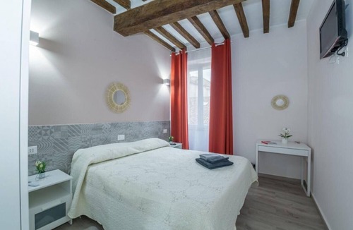 San Leonardo House | Double /Single rooms with private bathroom