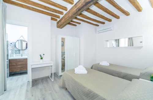 San Leonardo House | Double /Single rooms with private bathroom