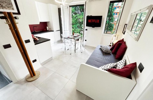 Rottole Apartment | [Elegance and tranquility at 10min from the centre!]