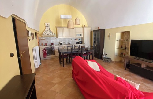 Putignano Apartment | Entire central apartment with fireplace
