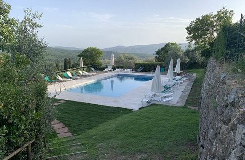 Pergine Valdarno Apartment | Entire rental unit hosted by Agriturismo Castello Di Montozzi