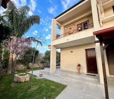 Syracuse Apartment | Epipoli Charming Villa and Pool