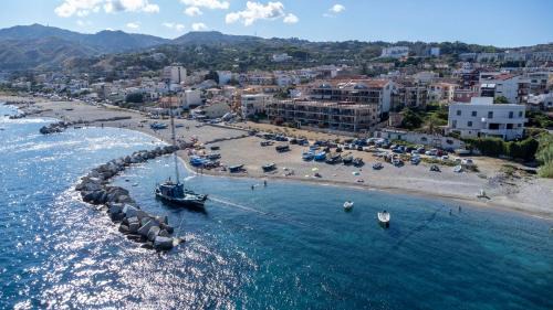 Capo Peloro Bed & Breakfast | Exclusive BB Villa Rosa