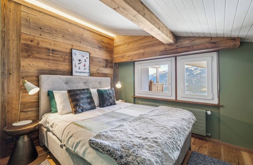 Lens Apartment | Exquisite Duplex with a view by Mrs Miggins
