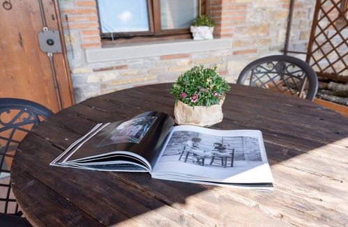 Pieve Santo Stefano Apartment | Farfalle e Fiori – Agriturismo with Experiences, Breakfast Included - Le Ceregne Bio