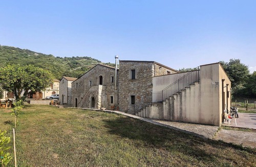 Naso Apartment | Fattoria San Pio - Mandarino