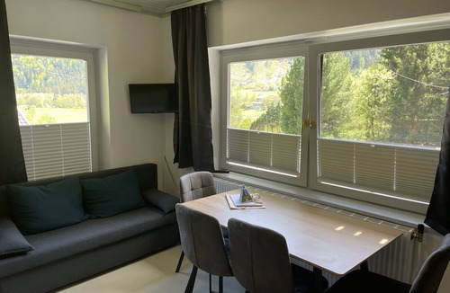 Stall Apartment | Fliegender Hirsch by Interhome