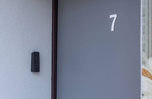 Lissone Apartment | Flower Residence - Appartamento Glicine