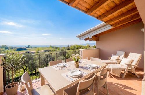 Adro Apartment | Franciacorta Hills Panorama Loft with Terrace