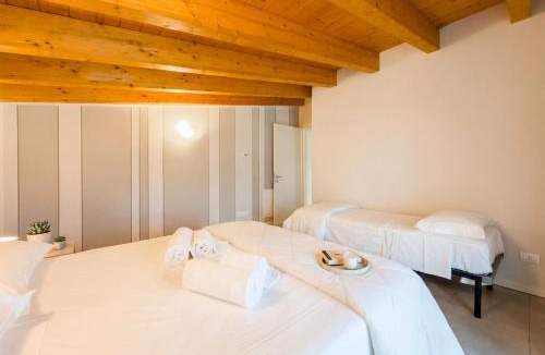 Adro Apartment | Franciacorta Hills Panorama Loft with Terrace