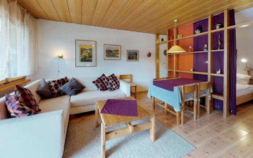 Sankt Moritz-Bad Apartment | Giant 2