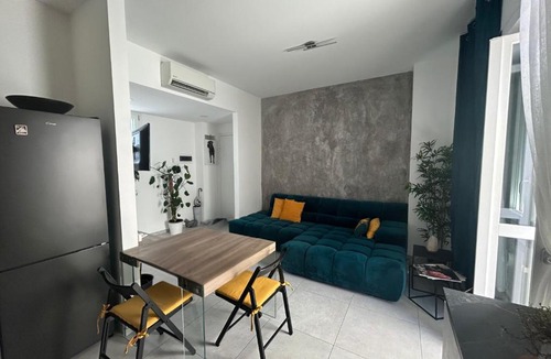 Varese Apartment | Glycine House