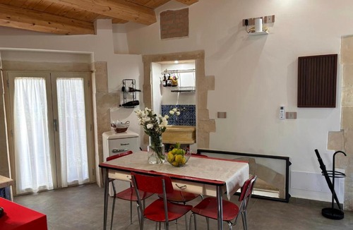 Palazzolo Acreide Historic Centre Apartment | 'GNU'PA' Oxide