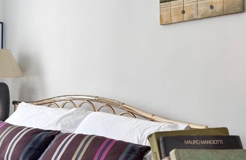 Uscio Apartment | GolfoParadiso Uscio bombon - PellicceriaSuperior