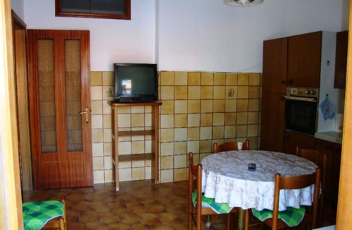 Capri Leone Apartment | Great Holiday House 4 km from Capo d'Orlando Sleeps 8