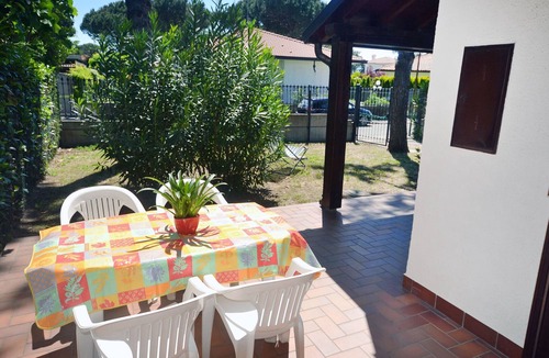 Lido delle Nazioni House | Ground floor villa with large garden in a corner in a quiet area