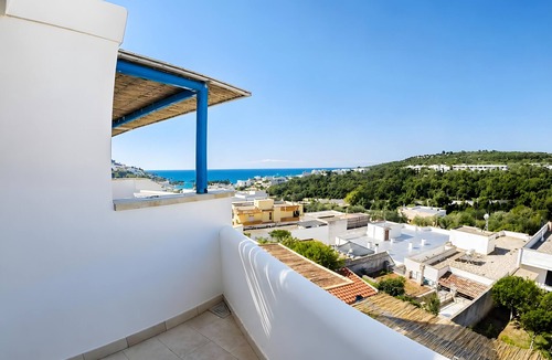 Castro Marina Apartment | Ground-Floor One-Bedroom Apartment with Sea-View Balcony in Castro di Lecce