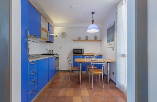 Pontelagoscuro Apartment | GuestHost - Apartment located inside a villa, shared with the owner.Perfect place for those looking for a stay surrounded by greenery, quiet and away from city traffic.The historic center is only 15 minutes by car or 20 minutes by bus (n. 310).It is poss