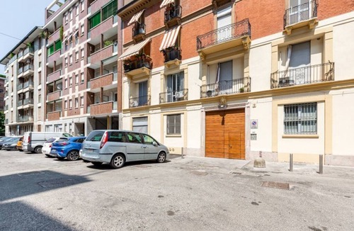 Zona Zara Apartment | GuestHost - Bright Apt only 600mt from Zara Avenue!x2