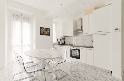 Navigli Apartment | GuestHost - Comfortable apartment of about 85 square meters, ideal for 4 people, located on the first floor of a building with a lift (NOT suitable for disabled people - there are some steps at the entrance).The property is located in a strategic area, f