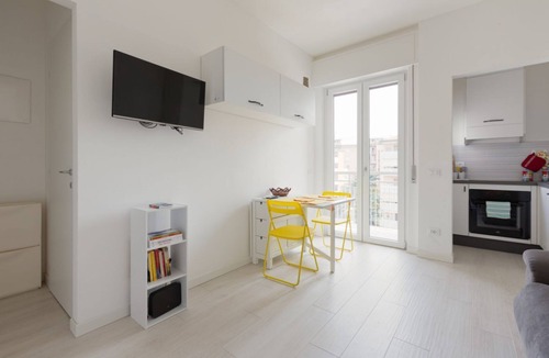 Barona Apartment | GuestHost - Cozy studio apartment 1.5km from IULM University!