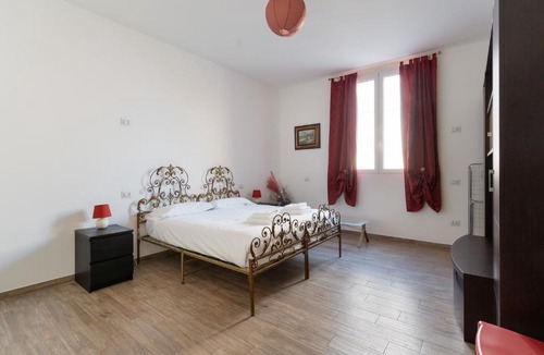 Garegnano Apartment | GuestHost - Grey & Green Flat