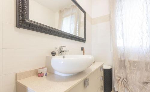 Cernusco sul Naviglio Apartment | GuestHost - La Vela Apartment with Terrace!