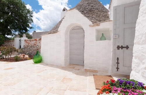 Alberobello Villa | Hello APULIA - Trulli Prima Pietra with private pool