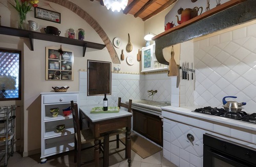Lastra a Signa House | Historic Villa with Florence View and Hot Tub