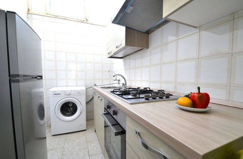 Roca Vecchia Apartment | Holiday Apartment 'Ll84 Casa Vacanze Per 4 Pax Luce' with Air Conditioning