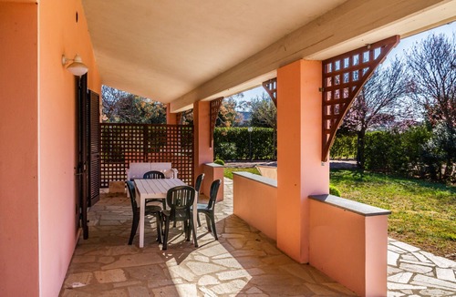 Pian di Rocca House | Holiday Home 'Casa Attila ' with Shared Garden, Wi-Fi and Air Conditioning
