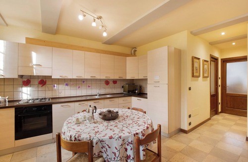Aosta Apartment | Holiday Apartment 'Augusta Praetoria' with Mountain View