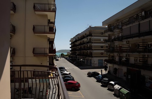 Crotone House | Holiday Home 'Alice' with Sea View and Wi-Fi