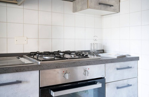 Giurdignano House | Holiday Home 'Db - Mimosa' with Private Terrace, Wi-Fi and Air Conditioning