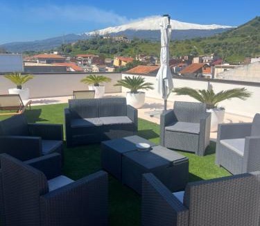 Calatabiano Apartment | Holiday house ice honey
