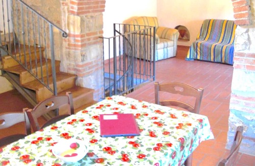 Massa Marittima Apartment | Homerez - Spacious appartement for 8 ppl. with shared pool at Massa Marittima