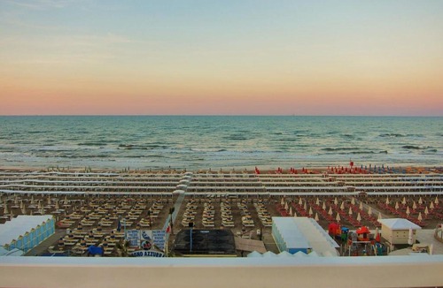 Fogliano Marina Hotel | Hotel Cigno D'Oro