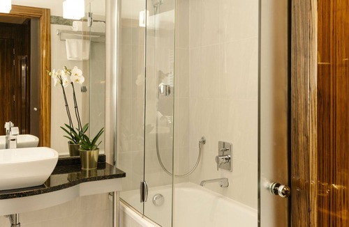 Peretola Hotel | Hotel Cosmopolitan