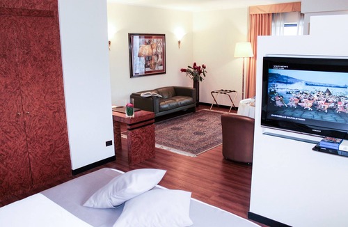 Avellino Hotel | Hotel De La Ville Avellino