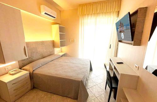 Pinarella Hotel | Hotel Everest