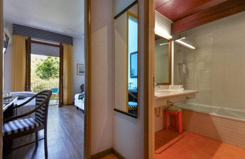 Naregno Hotel | Hotel Le Acacie