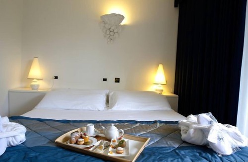 Marina Centro Hotel | Hotel Luxor