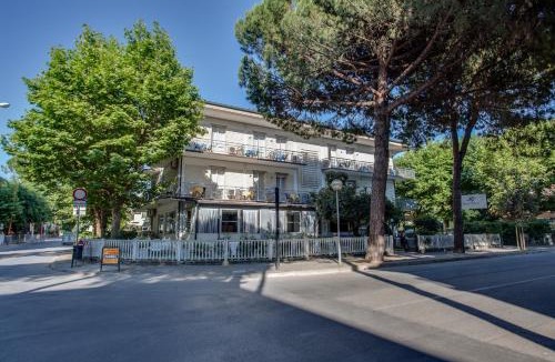 Pinarella Hotel | HOTEL OLIVER